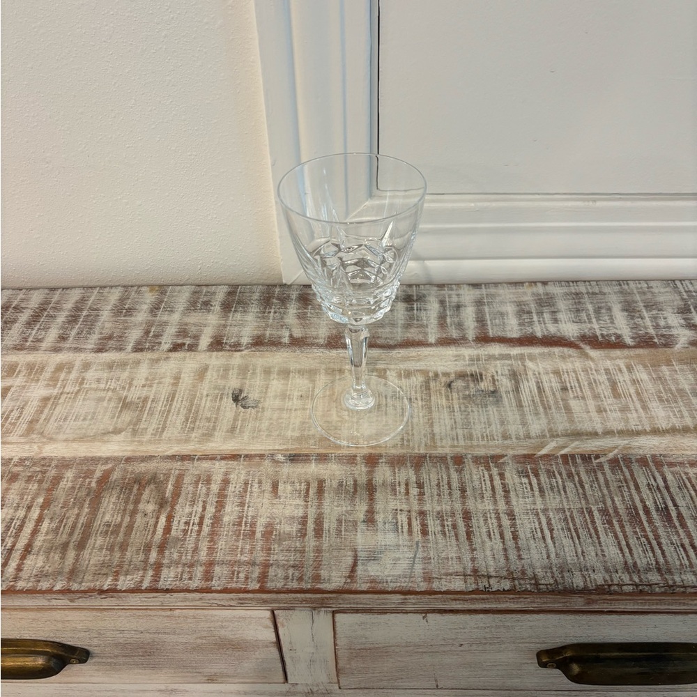 Elegant Clear Crystal Wine Glass